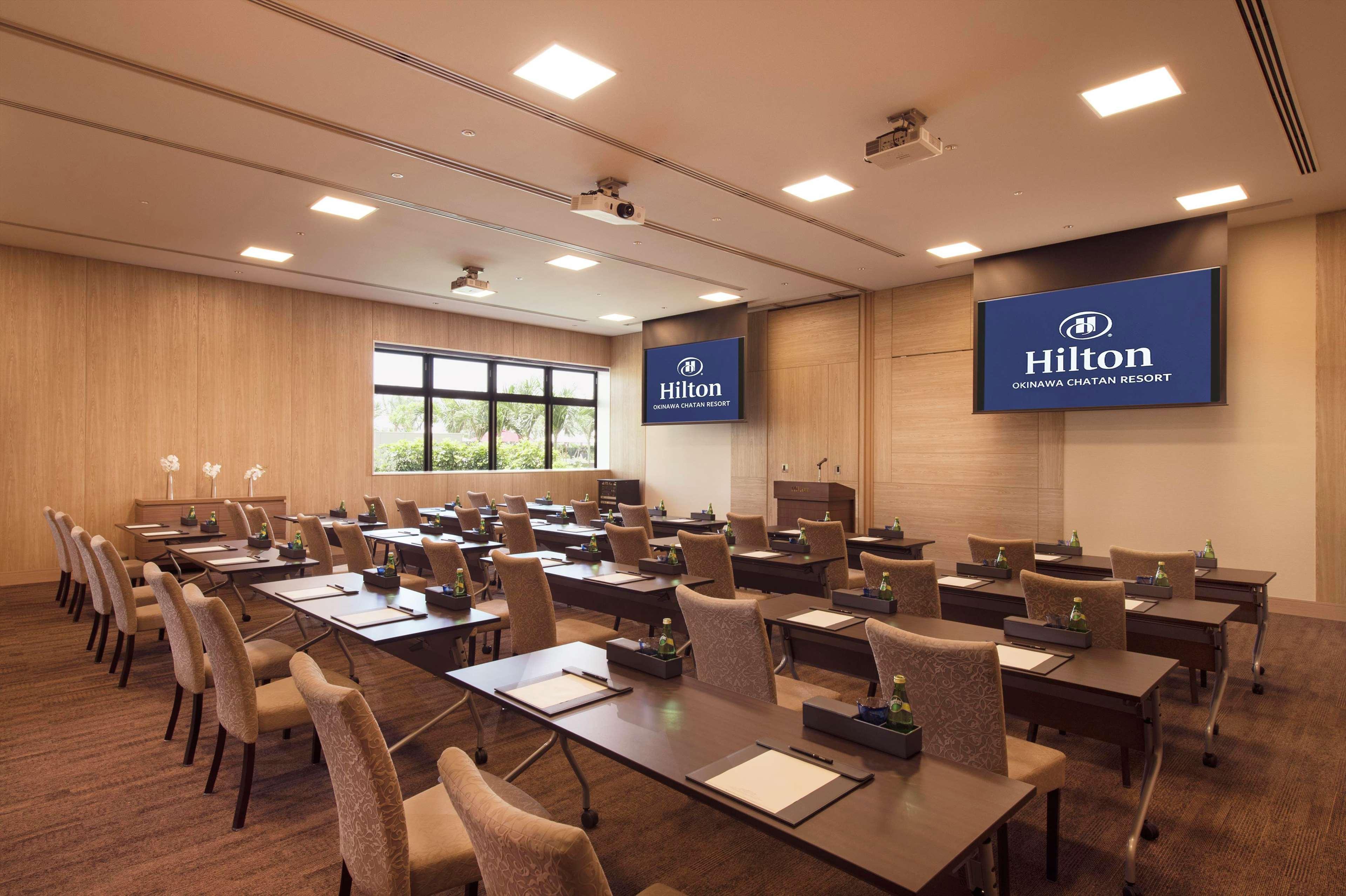 Hilton Okinawa Chatan Resort Exterior foto