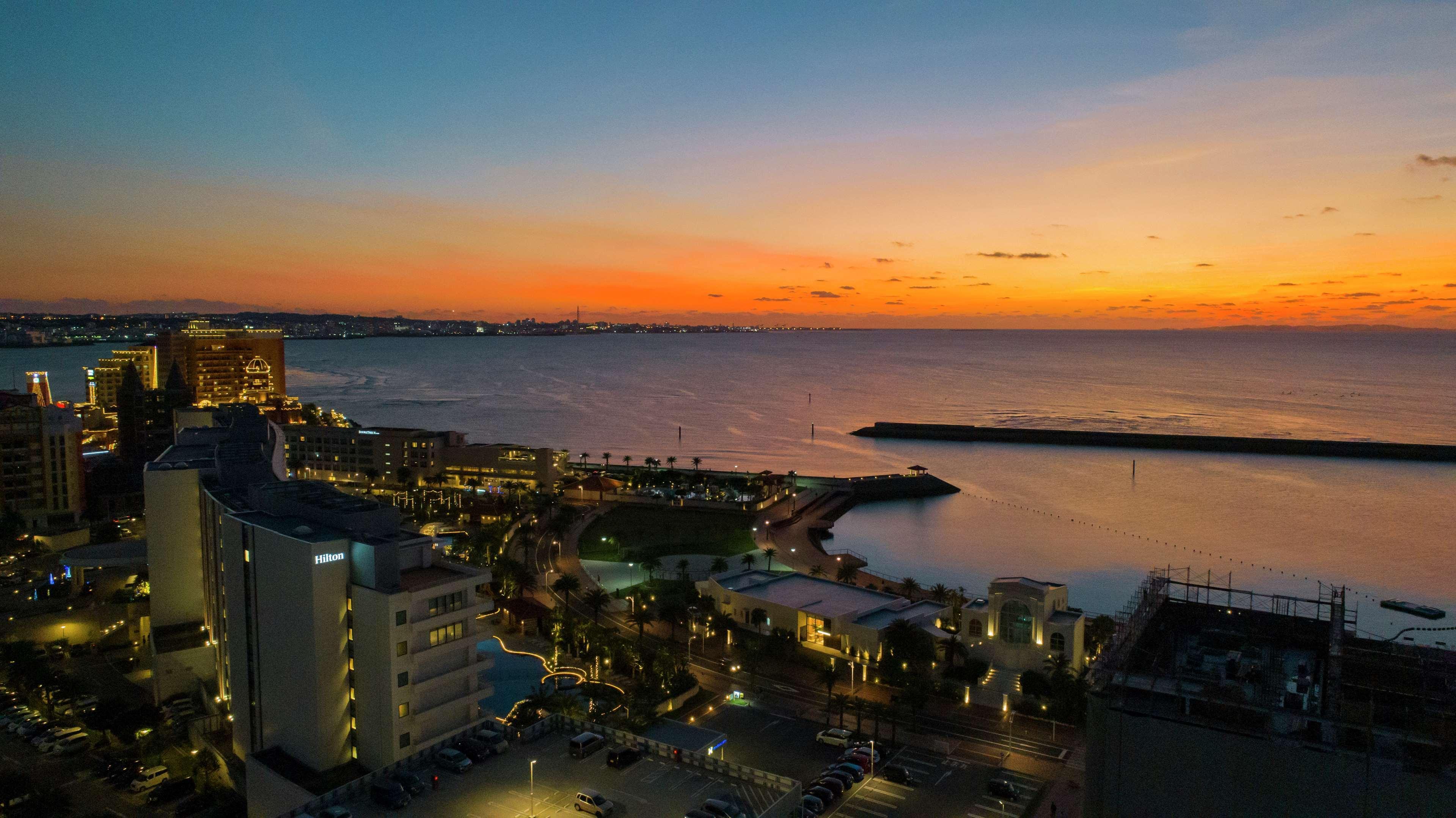 Hilton Okinawa Chatan Resort Exterior foto