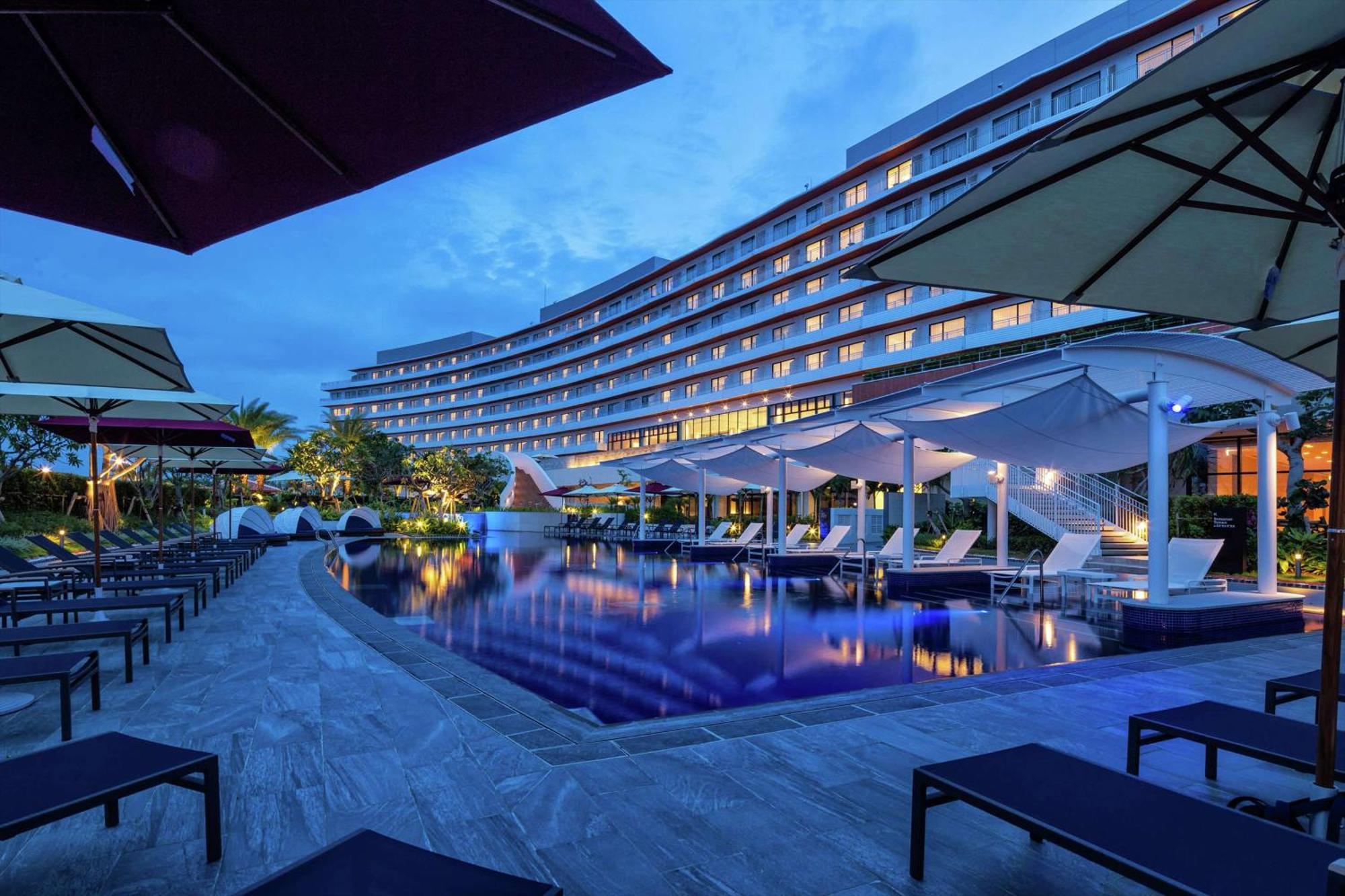 Hilton Okinawa Chatan Resort Exterior foto