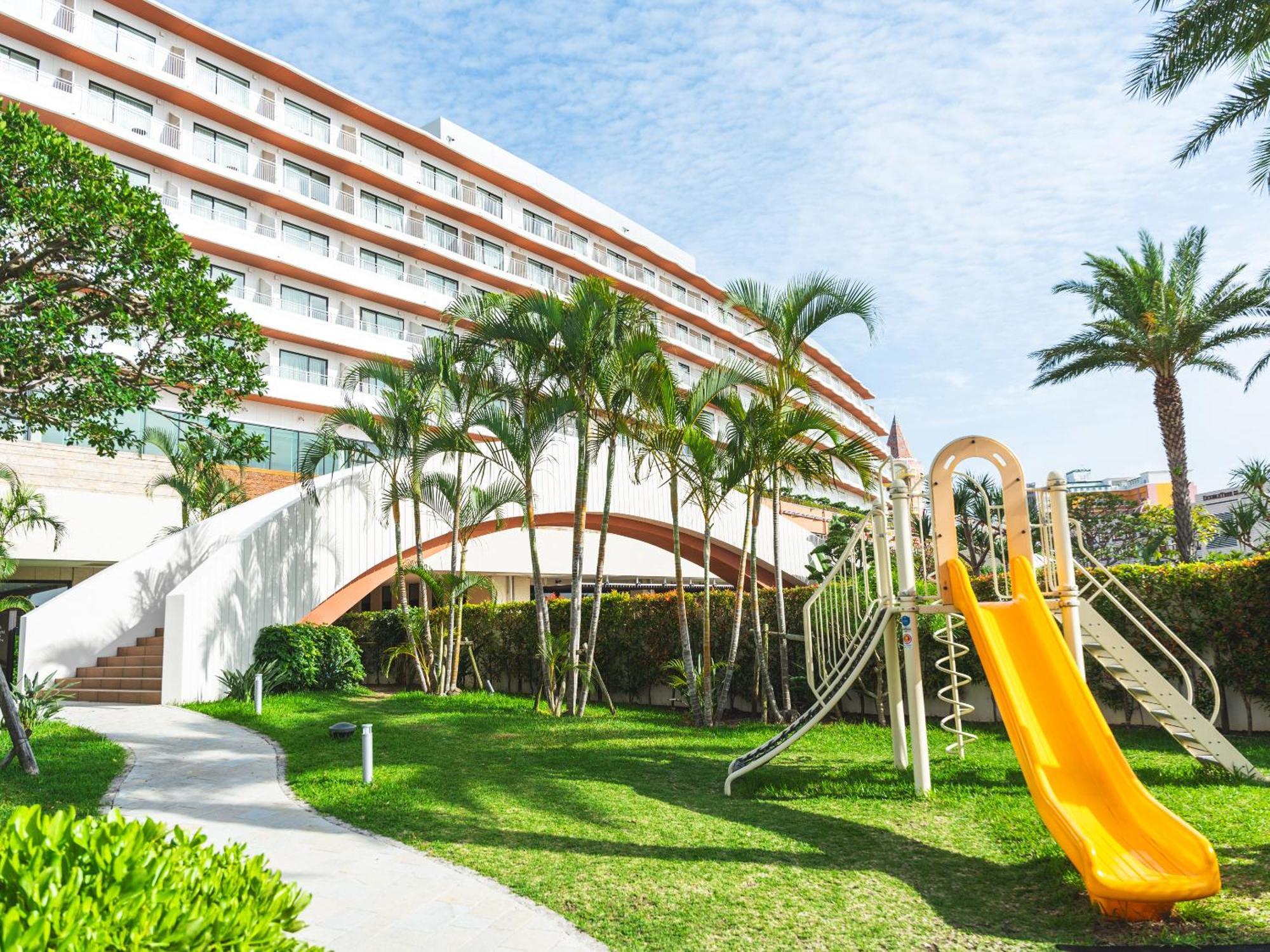 Hilton Okinawa Chatan Resort Exterior foto